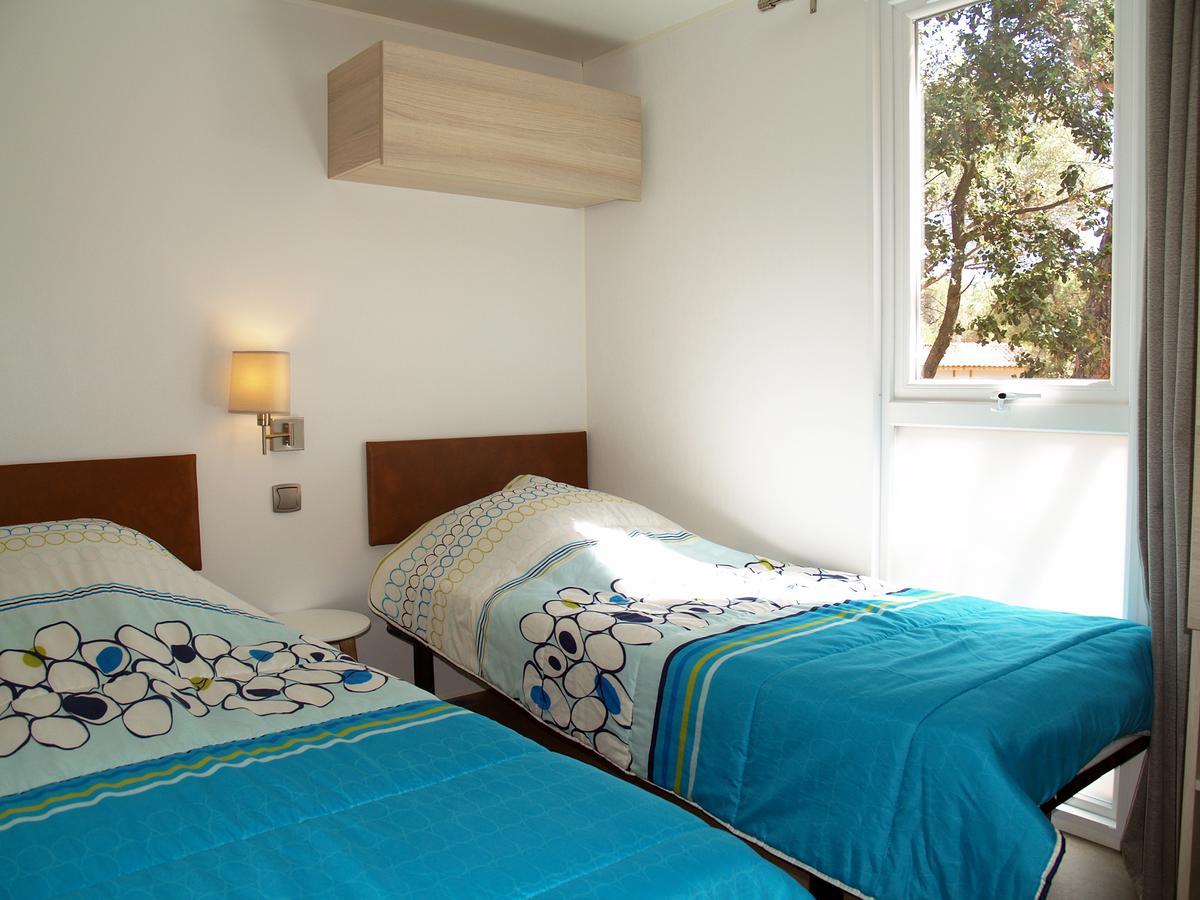 Les Cigales Camping 4*