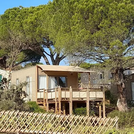 Camping Les Cigales Le Muy Camera foto